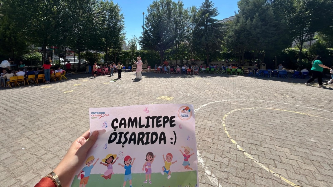 Gökyüzünün Altında Bir Gün: Okul Dışarıda Günü Coşkusu!